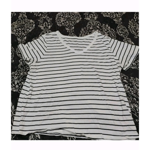 Old Navy Tops - Old Navy Black and White Striped V-Neck Tee